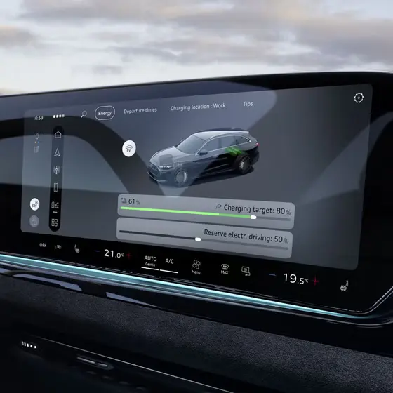 Pantalla multimedia de Audi de importación mostrando sistema de conducción