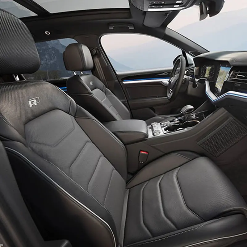 Asientos deportivos de Volkswagen de importación desde Alemania con interior premium.